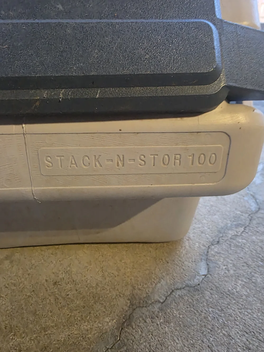100 Outdoor Storage Bin in Beige and Gray
